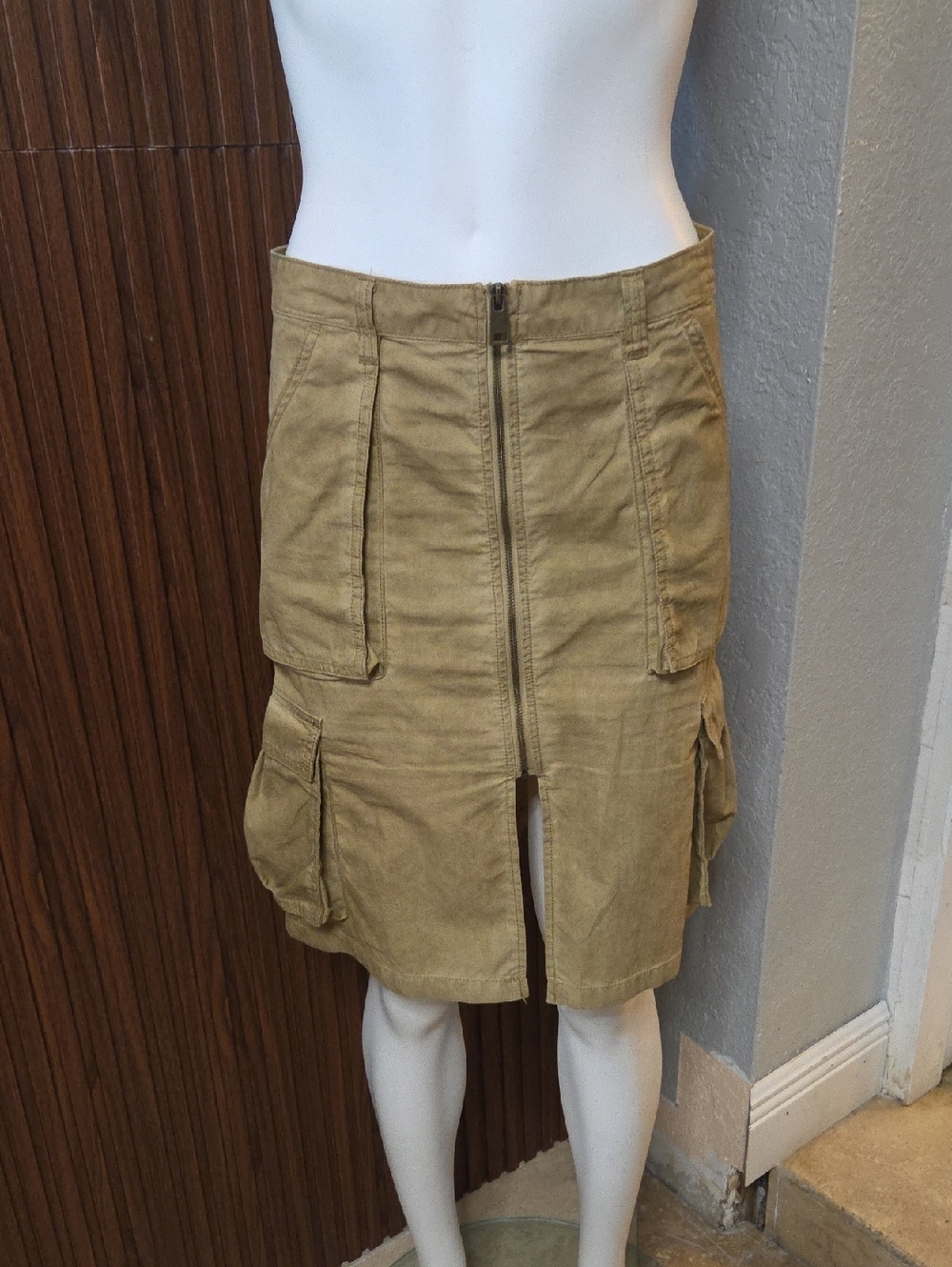 Divided Olive-Tan Cargo Zip Front Skirt Size 2